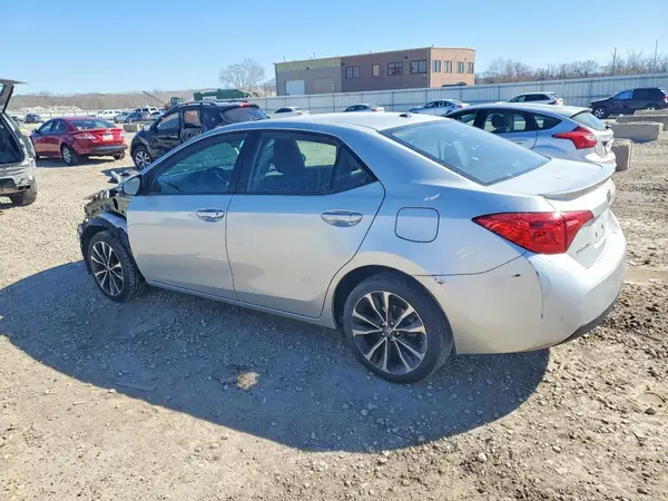 5YFBURHE4JP814306 2018 TOYOTA COROLLA - Image 2