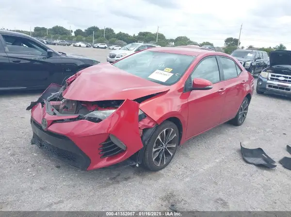 5YFBURHE4JP817237 2018 TOYOTA COROLLA - Image 2