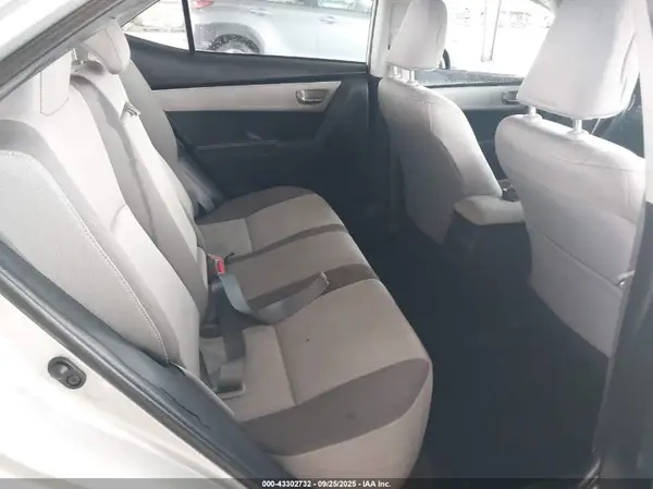 5YFBURHE4JP817772 2018 TOYOTA COROLLA - Image 8