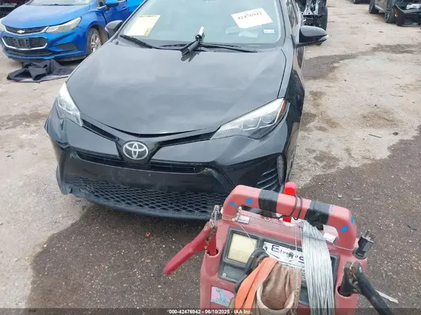 5YFBURHE4JP818288 2018 TOYOTA COROLLA - Image 2