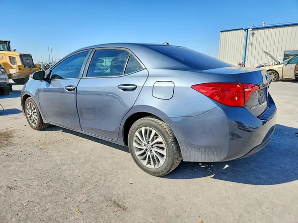 5YFBURHE4JP818534 2018 TOYOTA COROLLA - Image 2