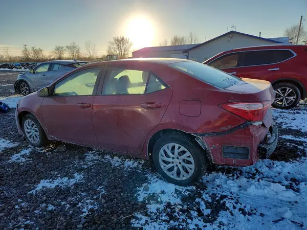 5YFBURHE4JP820073 2018 TOYOTA COROLLA - Image 2