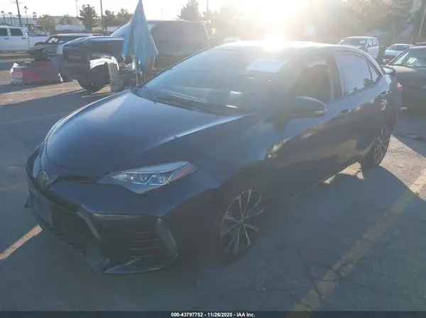 5YFBURHE4JP820235 2018 TOYOTA COROLLA - Image 2
