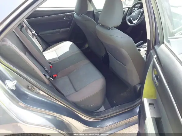 5YFBURHE4JP820560 2018 TOYOTA COROLLA - Image 8