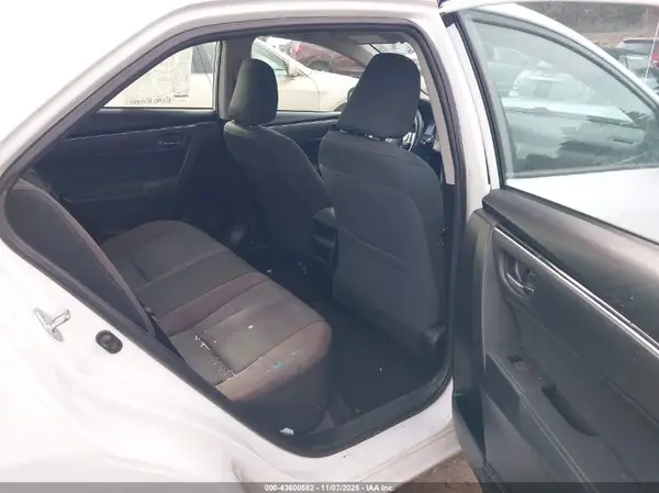 5YFBURHE4JP822082 2018 TOYOTA COROLLA - Image 8