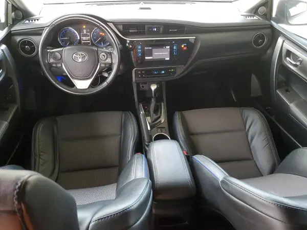 5YFBURHE4JP823068 2018 TOYOTA COROLLA - Image 8
