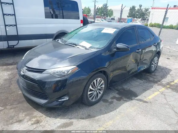 5YFBURHE4JP824043 2018 TOYOTA COROLLA - Image 2