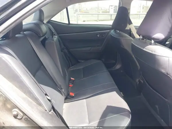 5YFBURHE4JP824043 2018 TOYOTA COROLLA - Image 8