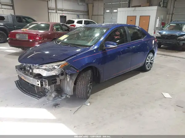 5YFBURHE4JP825998 2018 TOYOTA COROLLA - Image 2