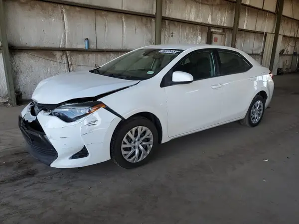 5YFBURHE4JP828111 2018 TOYOTA COROLLA - Image 1