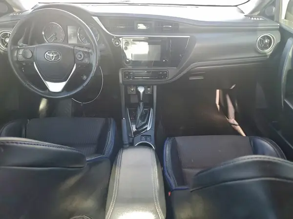 5YFBURHE4JP828125 2018 TOYOTA COROLLA - Image 8