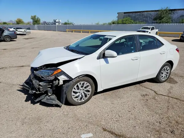 5YFBURHE4JP828271 2018 TOYOTA COROLLA - Image 1