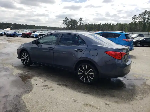 5YFBURHE4JP830618 2018 TOYOTA COROLLA - Image 2