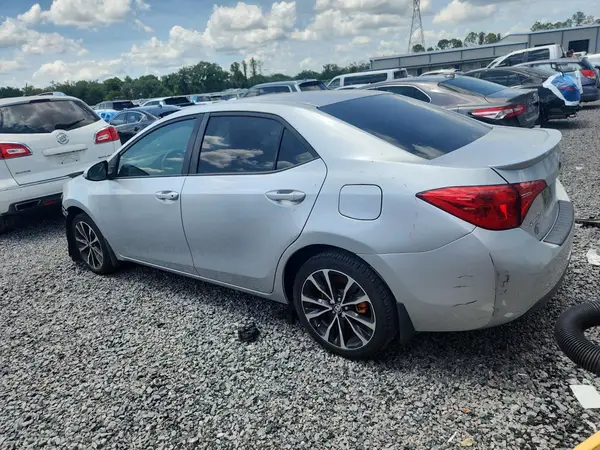 5YFBURHE4JP832580 2018 TOYOTA COROLLA - Image 2