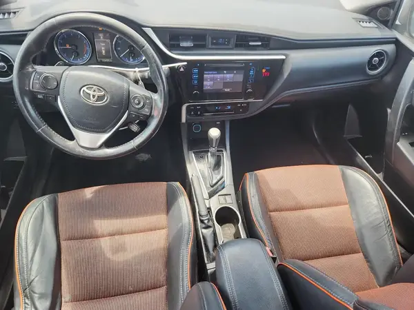 5YFBURHE4JP832580 2018 TOYOTA COROLLA - Image 8