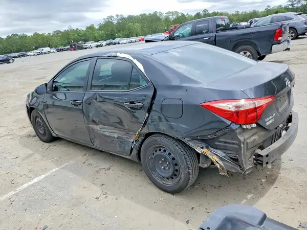 5YFBURHE4JP833809 2018 TOYOTA COROLLA - Image 2