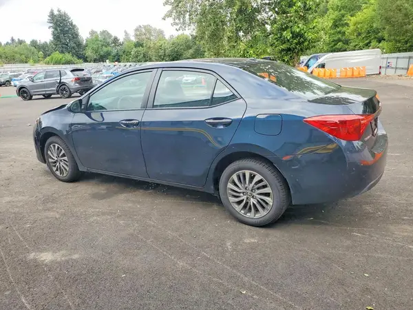5YFBURHE4JP835768 2018 TOYOTA COROLLA - Image 2