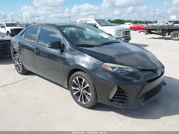 5YFBURHE4JP841733 2018 TOYOTA COROLLA - Image 1