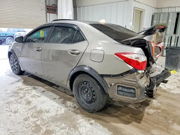5YFBURHE4JP841828 2018 TOYOTA COROLLA - Image 2