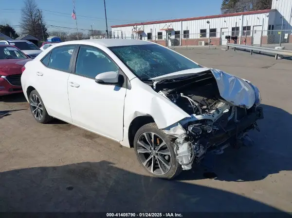 5YFBURHE4JP842011 2018 TOYOTA COROLLA - Image 1