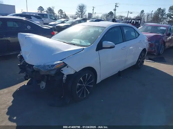 5YFBURHE4JP842011 2018 TOYOTA COROLLA - Image 2