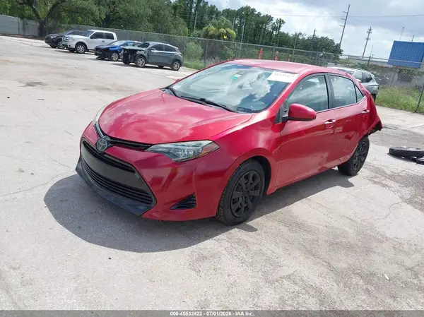 5YFBURHE4JP842588 2018 TOYOTA COROLLA - Image 2