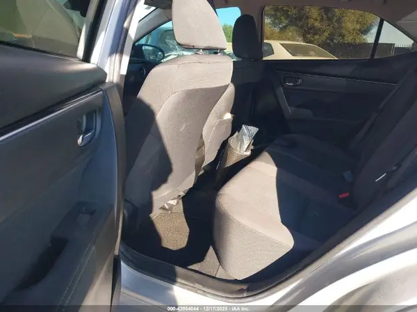 5YFBURHE4JP842803 2018 TOYOTA COROLLA - Image 8