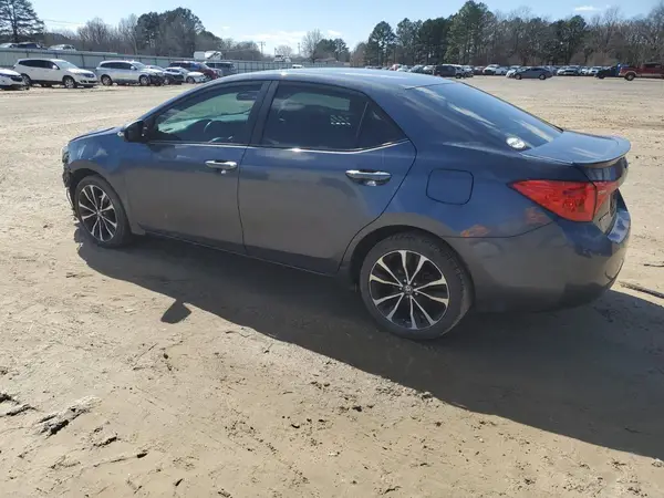 5YFBURHE4JP842834 2018 TOYOTA COROLLA - Image 2