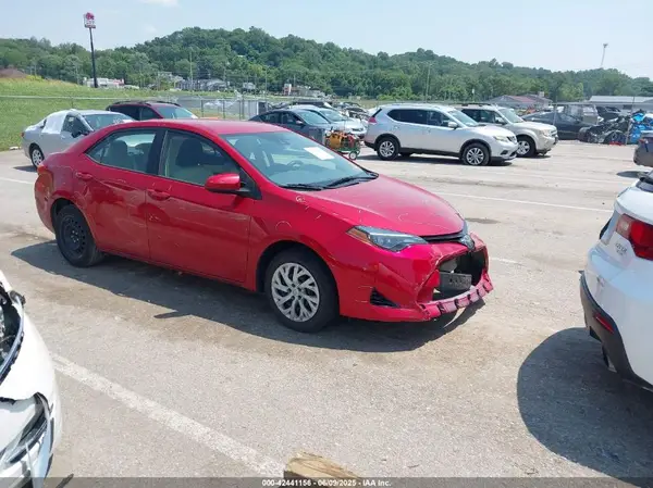 5YFBURHE4JP847127 2018 TOYOTA COROLLA - Image 1