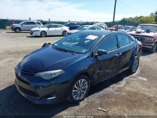 5YFBURHE4JP847161 2018 TOYOTA COROLLA - Image 2