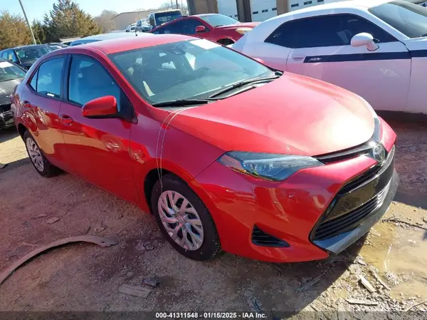 5YFBURHE4JP848200 2018 TOYOTA COROLLA - Image 1