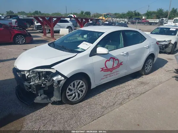 5YFBURHE4JP849833 2018 TOYOTA COROLLA - Image 2