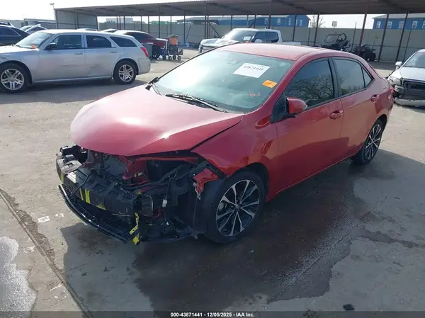 5YFBURHE4JP850271 2018 TOYOTA COROLLA - Image 2