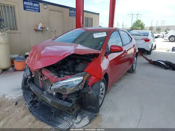 5YFBURHE4JP851632 2018 TOYOTA COROLLA - Image 2