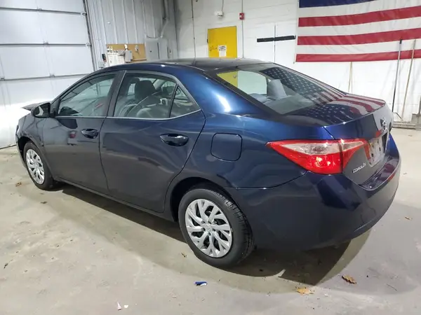 5YFBURHE4JP854613 2018 TOYOTA COROLLA - Image 2