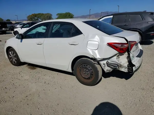 5YFBURHE4JP855700 2018 TOYOTA COROLLA - Image 2