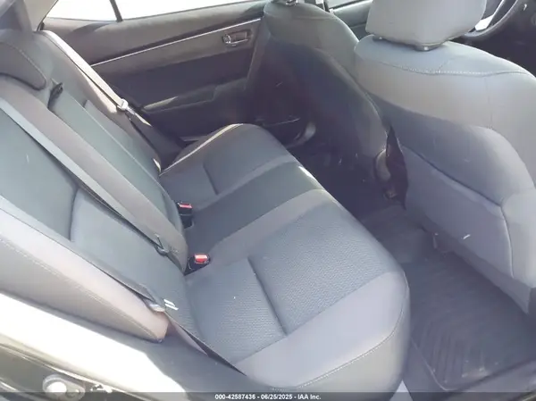 5YFBURHE4JP855888 2018 TOYOTA COROLLA - Image 8