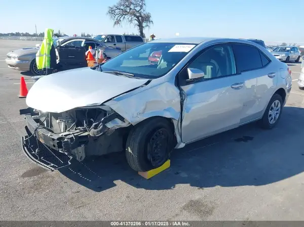 5YFBURHE4KP857528 2019 TOYOTA COROLLA - Image 2