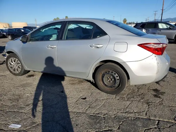 5YFBURHE4KP857674 2019 TOYOTA COROLLA - Image 2