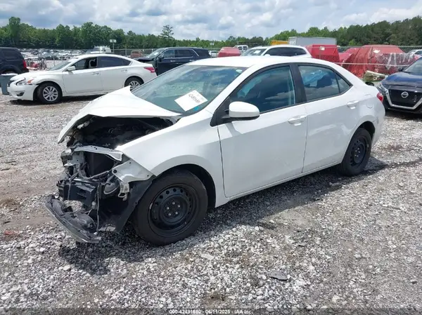 5YFBURHE4KP862843 2019 TOYOTA COROLLA - Image 2