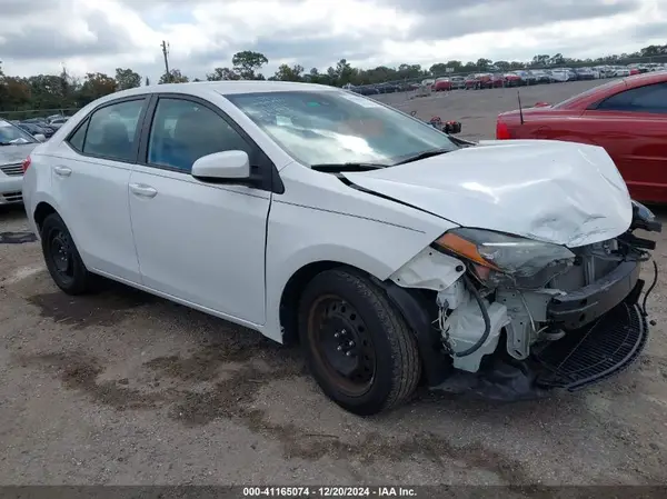 5YFBURHE4KP864169 2019 TOYOTA COROLLA - Image 1