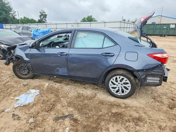 5YFBURHE4KP864432 2019 TOYOTA COROLLA - Image 2