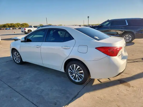5YFBURHE4KP866004 2019 TOYOTA COROLLA - Image 2