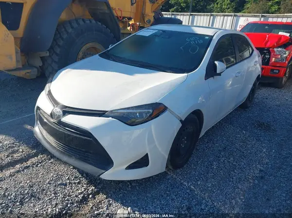 5YFBURHE4KP866813 2019 TOYOTA COROLLA - Image 2
