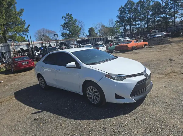 5YFBURHE4KP868898 2019 TOYOTA COROLLA - Image 1