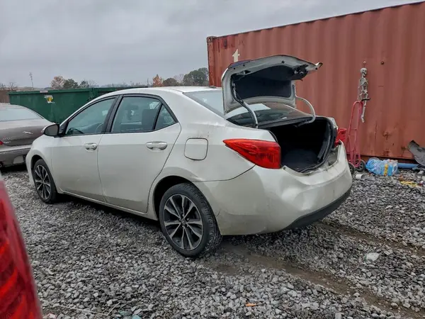 5YFBURHE4KP869663 2019 TOYOTA COROLLA - Image 2
