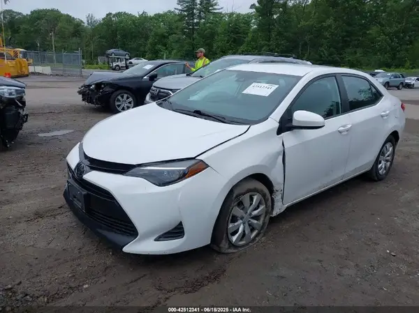 5YFBURHE4KP871333 2019 TOYOTA COROLLA - Image 2
