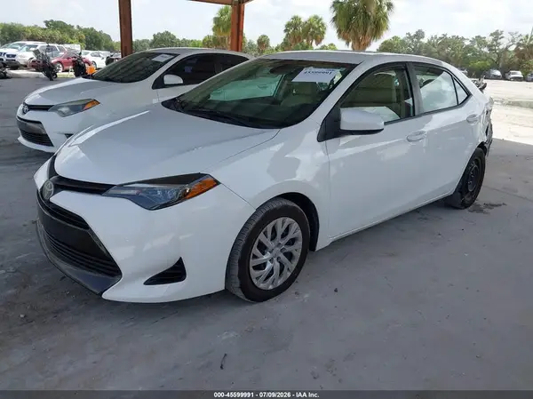 5YFBURHE4KP871638 2019 TOYOTA COROLLA - Image 2