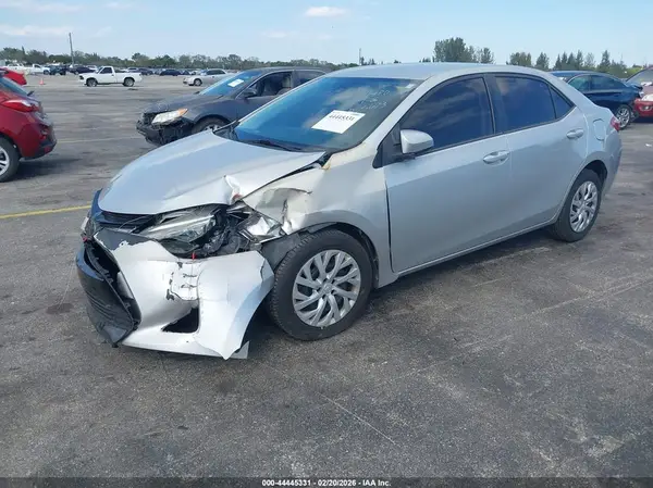 5YFBURHE4KP875673 2019 TOYOTA COROLLA - Image 2