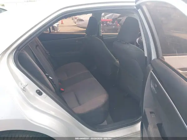 5YFBURHE4KP875673 2019 TOYOTA COROLLA - Image 8
